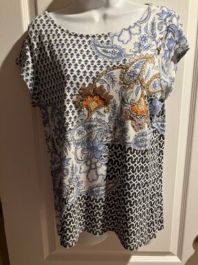 Women’s Short Sleeve Floral Patchwork Top in White, Blue & Black
